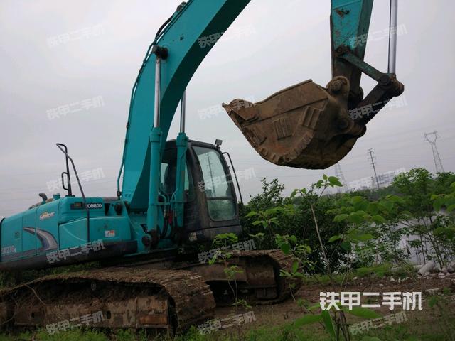神钢SK210LC-8挖掘机