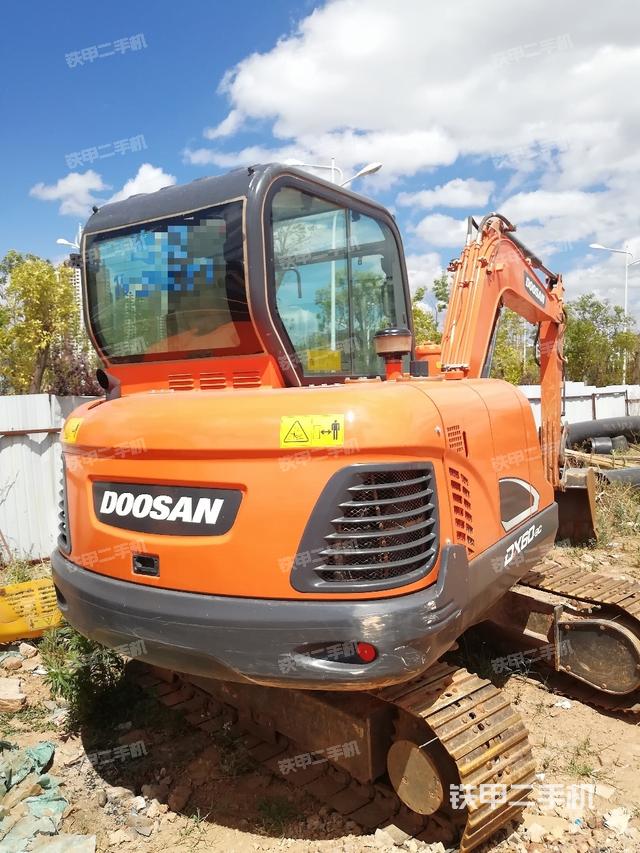 斗山dx60-9c挖掘机