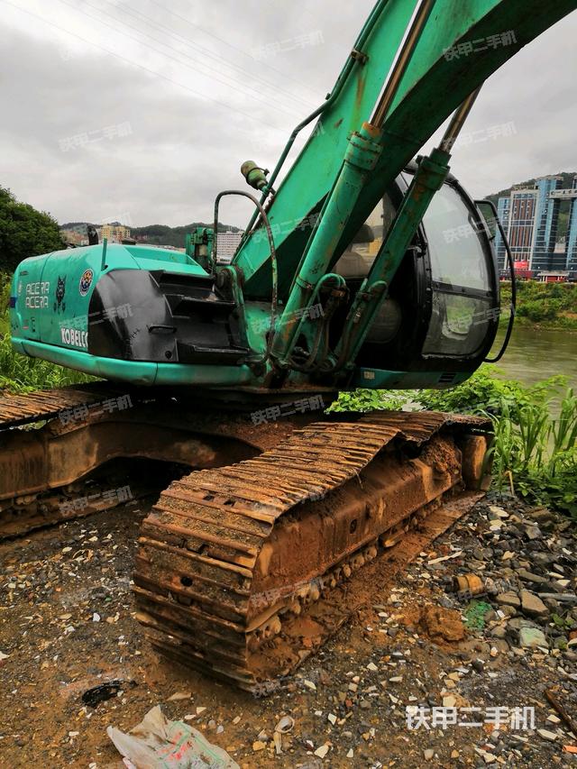 神鋼sk200-5挖掘機