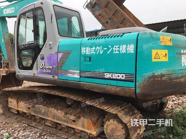 神钢sk200-6e挖掘机