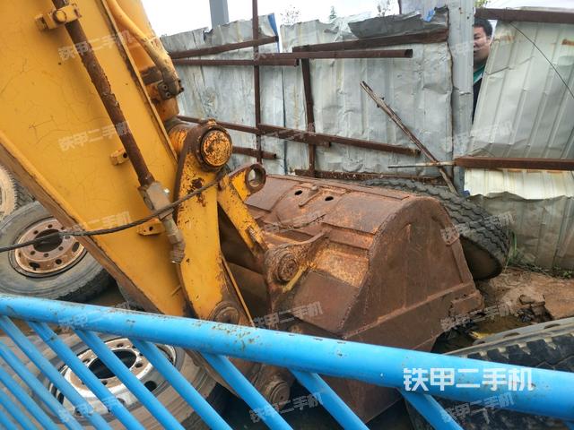 加藤hd900挖掘机