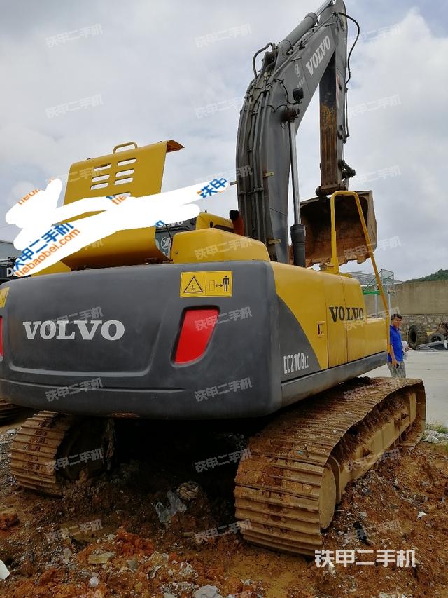 沃尔沃ec210b挖掘机