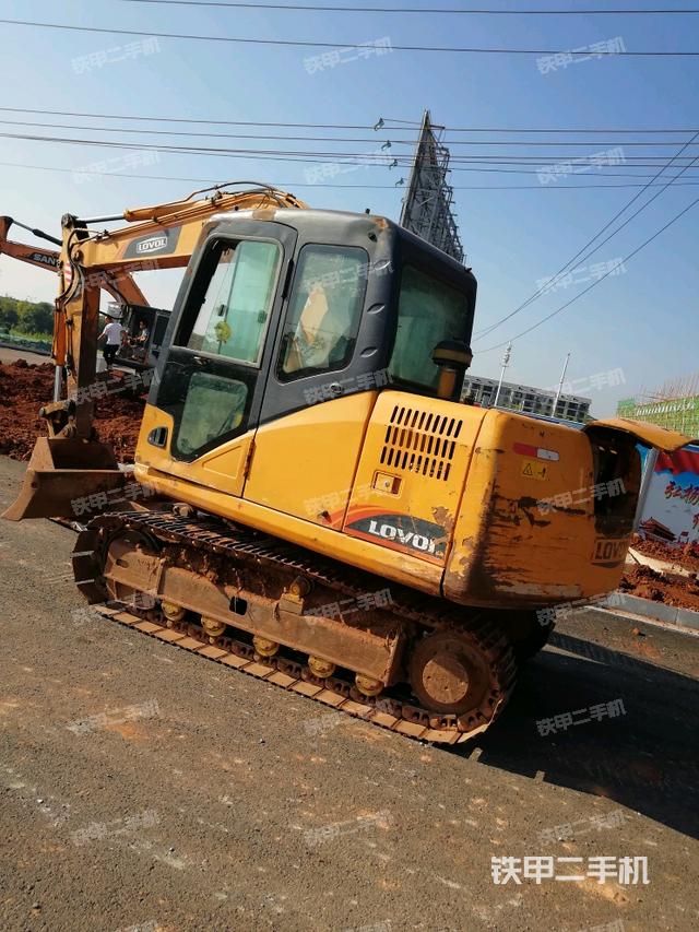 雷沃重工fr757挖掘機