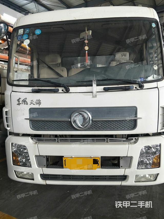 驾驶室正侧(工作装置) 驾驶室正侧(工作装置)