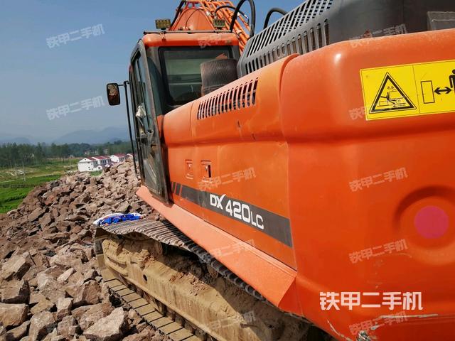 斗山dx420lc挖掘机