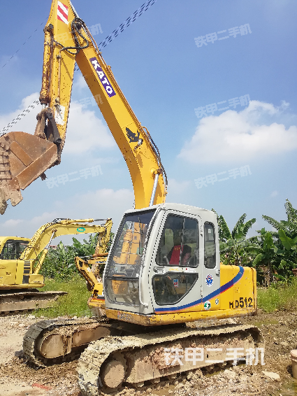 加藤hd512挖掘机