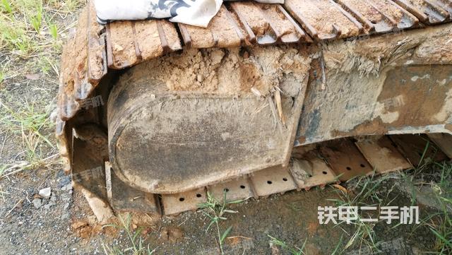 右驱动轮（行走机构）