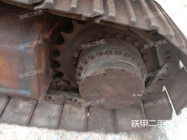 右驱动轮（行走机构）