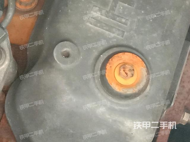 气门室盖螺丝特写（上车部件）