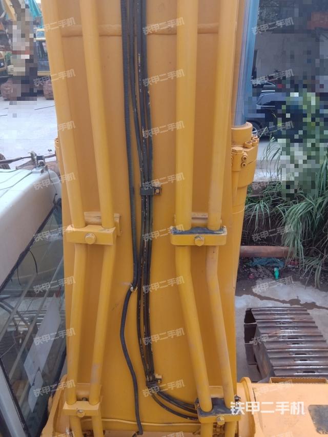 大臂背部俯视（工作和回转装置）