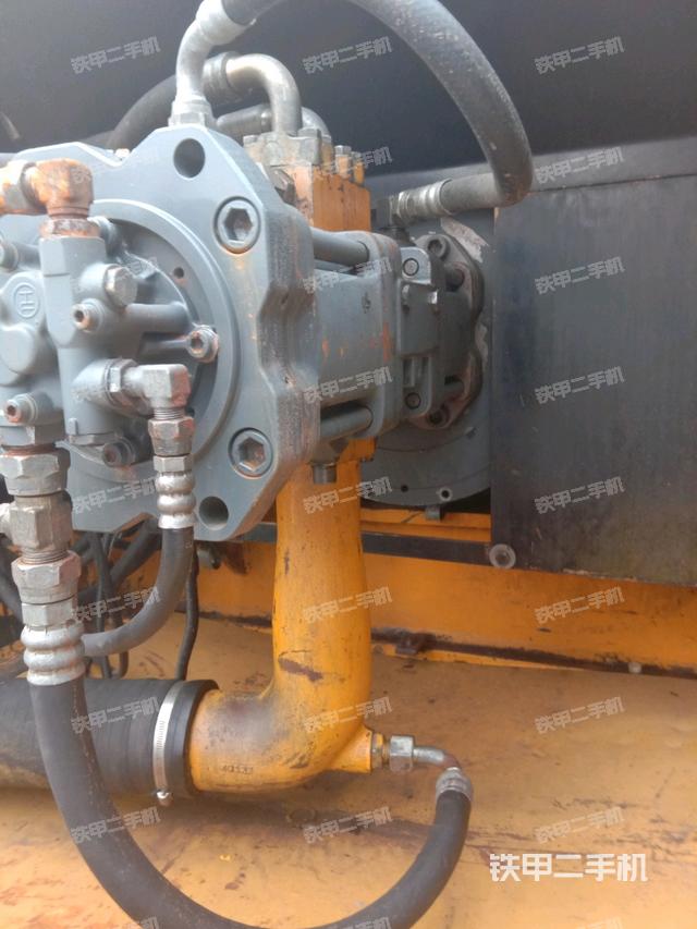 液压泵斜45 右（大件舱室）