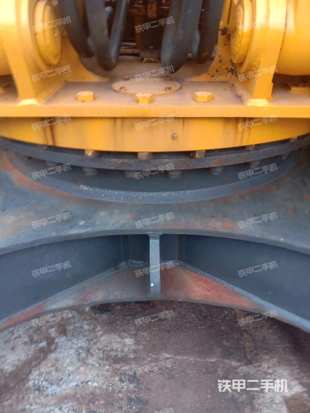 转盘和下车架正前（工作和回转装置）