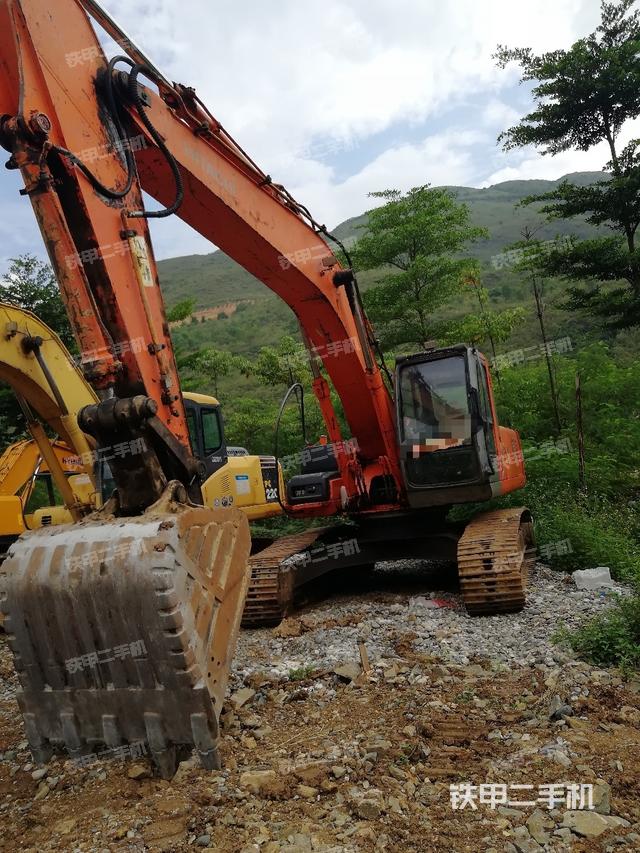 日立EX240-6挖掘机