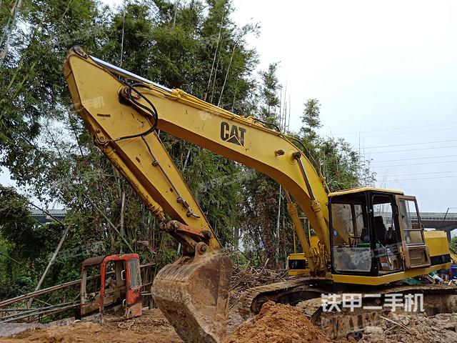 卡特彼勒e200b挖掘机