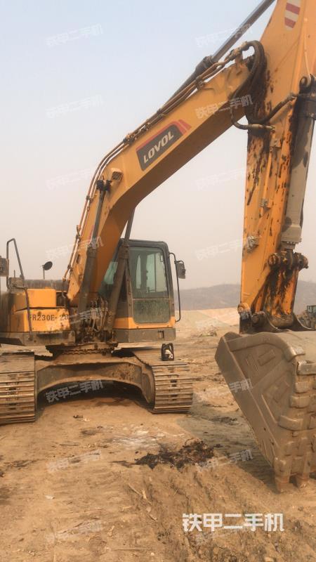 雷沃重工FR230挖掘机
