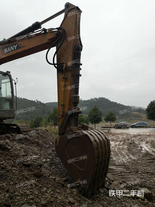 小臂整体右前（工作和回转装置）