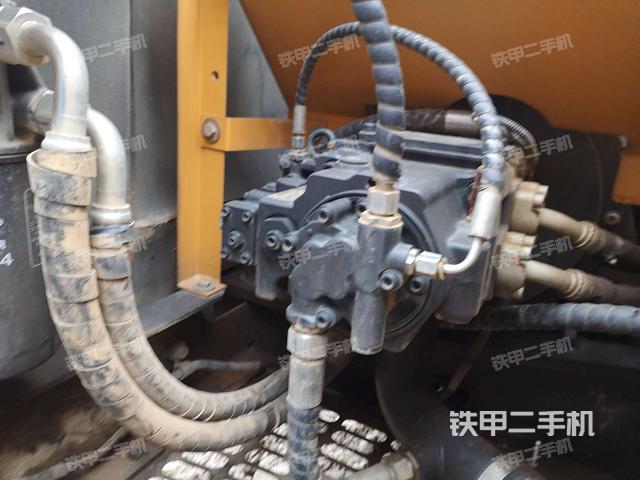 液压泵斜45 左（大件舱室）