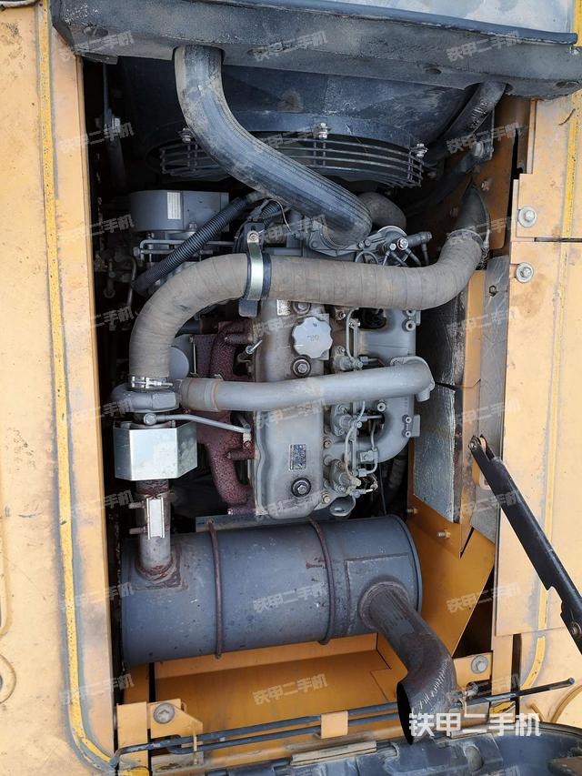 发动机室（上车部件）