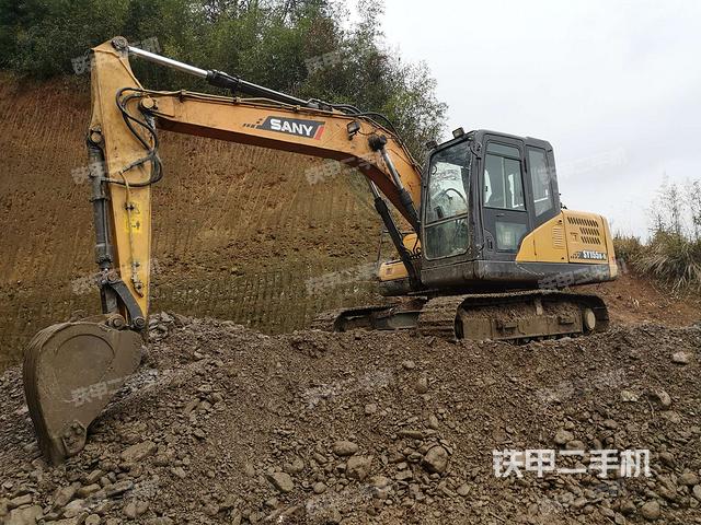 三一重工SY135C-9挖掘机