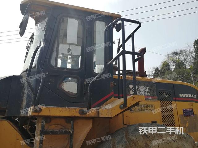 驾驶室正侧（驾驶室部分）