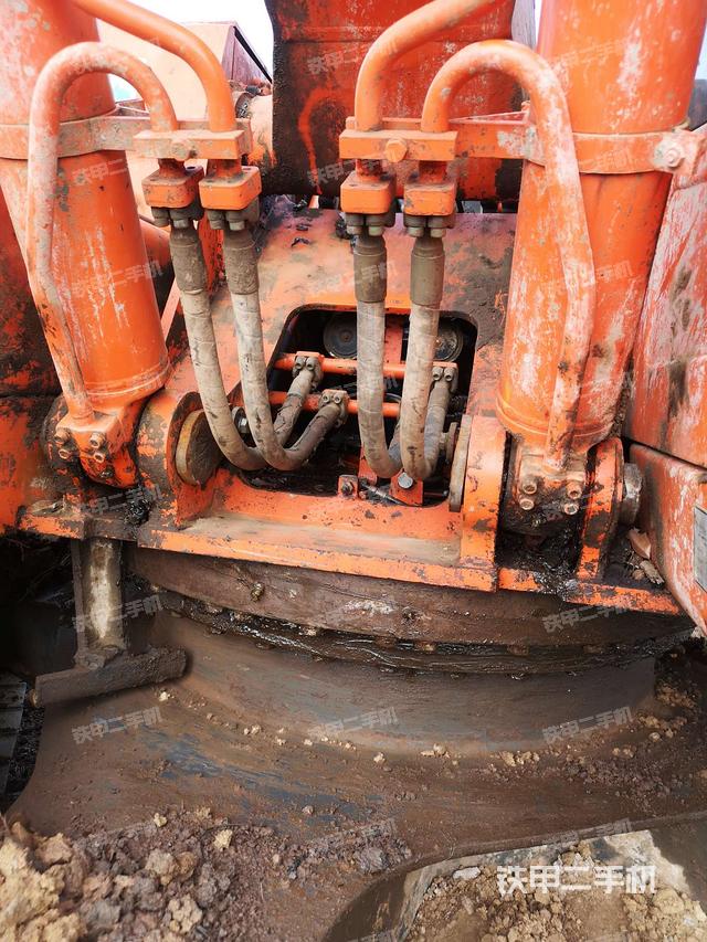 南京市二手斗山dx225lc挖掘机-转盘和下车架正前实拍图-229