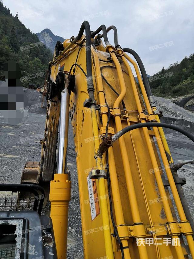 雷沃FR370挖掘机参数图片