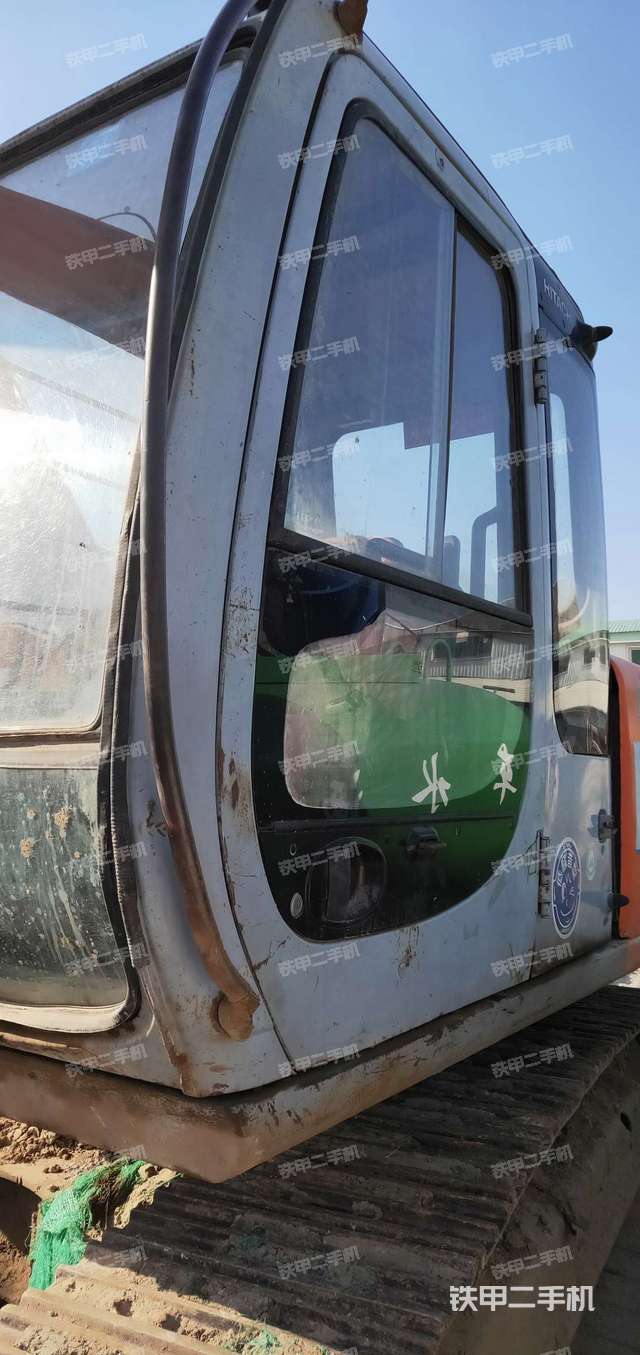 驾驶室左前45度（驾驶室部分）