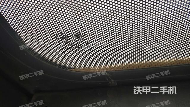 后窗玻璃角标（驾驶室部分）