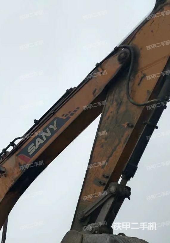 小臂整体左后（工作和回转装置）