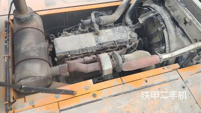 发动机室（上车部件）