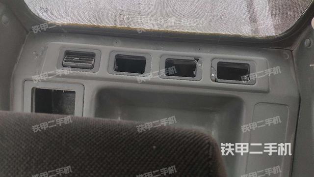 座椅后部（驾驶室部分）