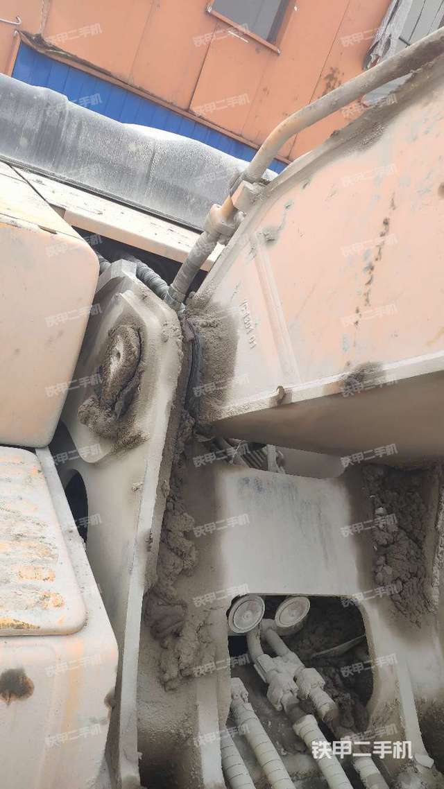 大臂根部 斜视（工作和回转装置）