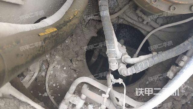 中央回转接头特写（上车部件）