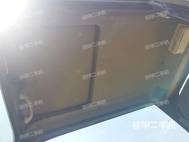 顶棚整体（驾驶室部分）