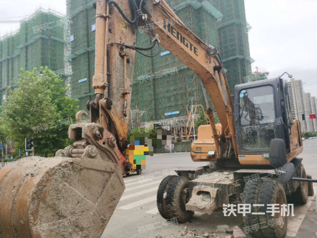 恒特重工HT135W挖掘机