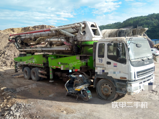 鸿得利HDL5380THB泵车