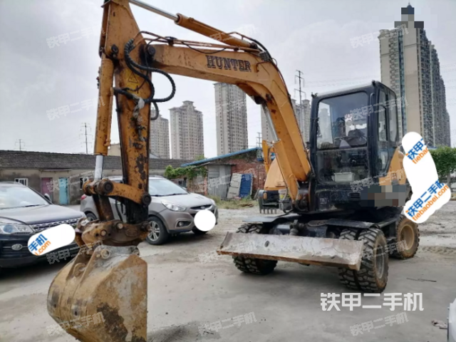 恒特重工HTL70挖掘机