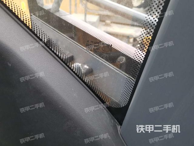 前挡风玻璃标 （驾驶室部分）