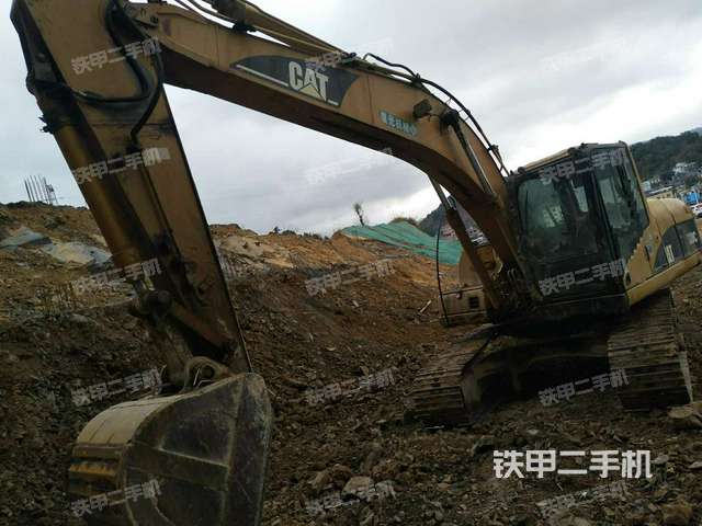 卡特彼勒320C挖掘机