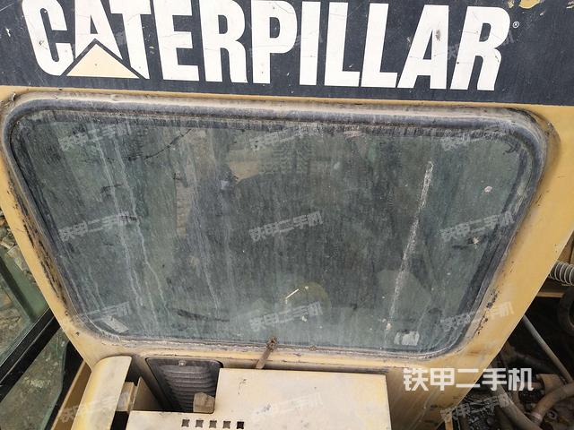 后窗玻璃角标（驾驶室部分）