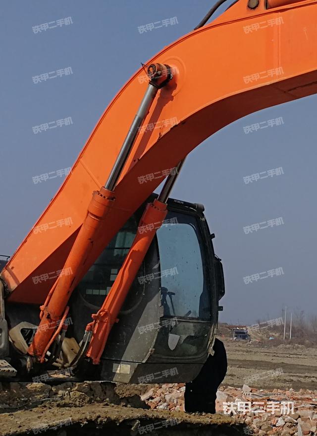 日立zx240-3g挖掘机