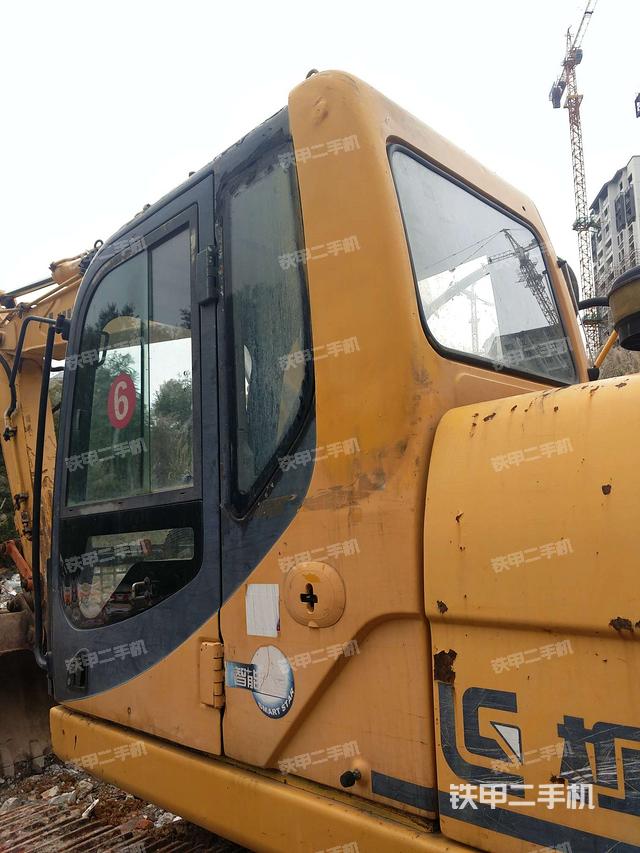 驾驶室左后45度（驾驶室部分）