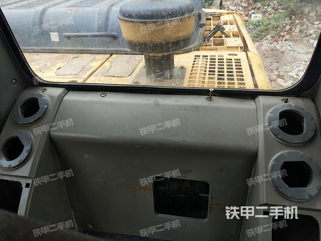 后窗玻璃角标（驾驶室部分）