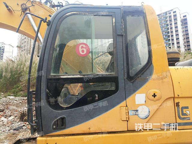 驾驶室正侧（驾驶室部分）