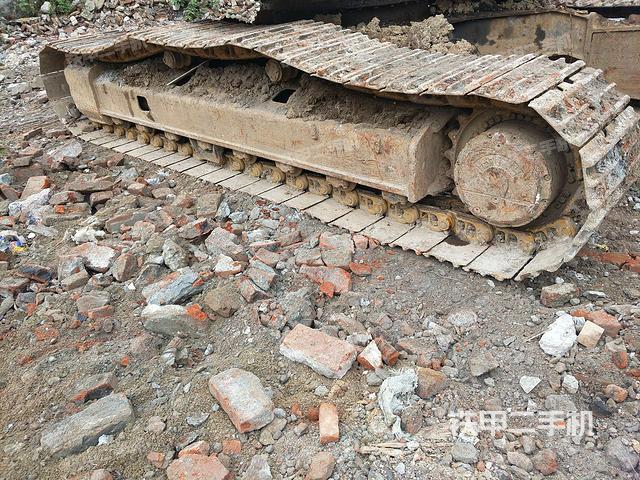 左侧履带整体 （行走机构）