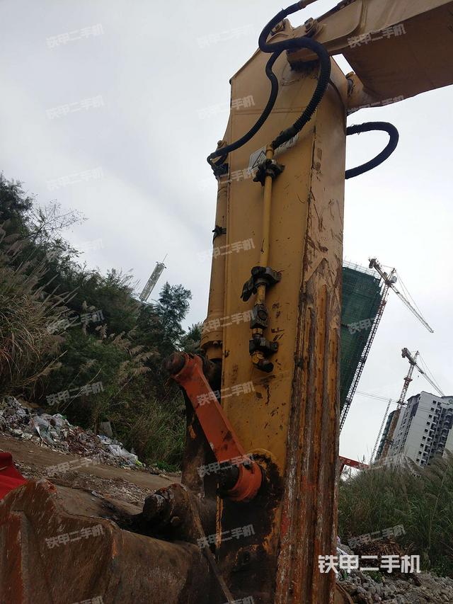 小臂整体左后（工作和回转装置）