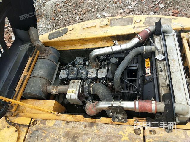 发动机室（上车部件）