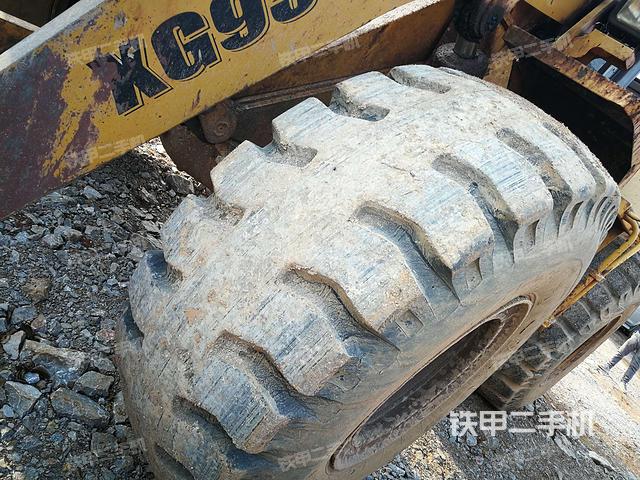 左前轮（行走机构）