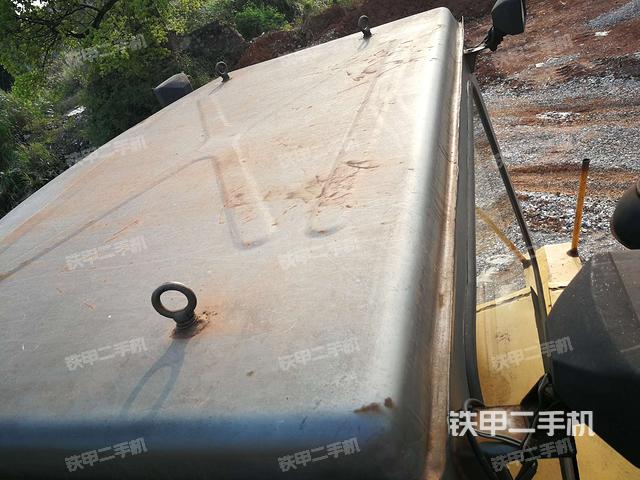 驾驶室顶部 外（驾驶室部分）