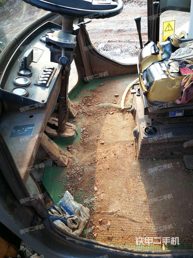 仪表盘（驾驶室部分）